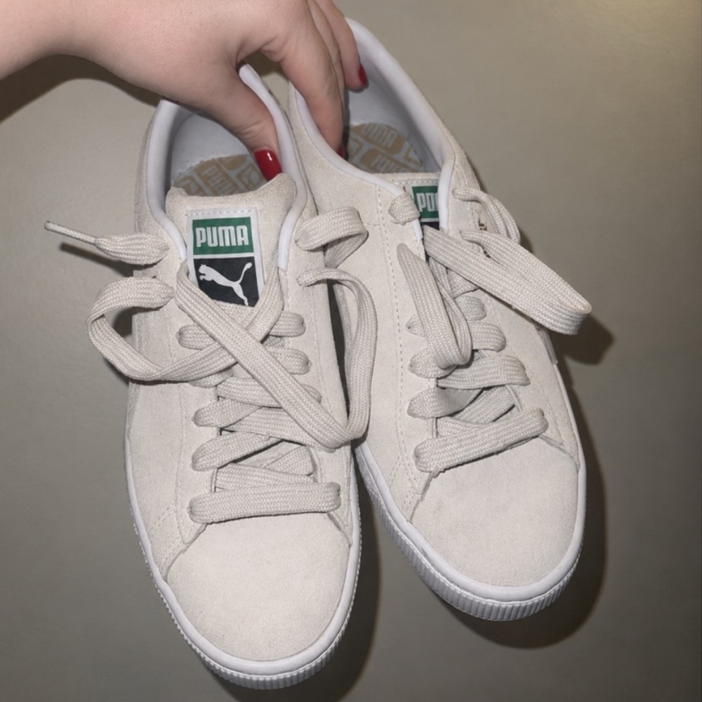 Puma Women‘s Suede Sneakers